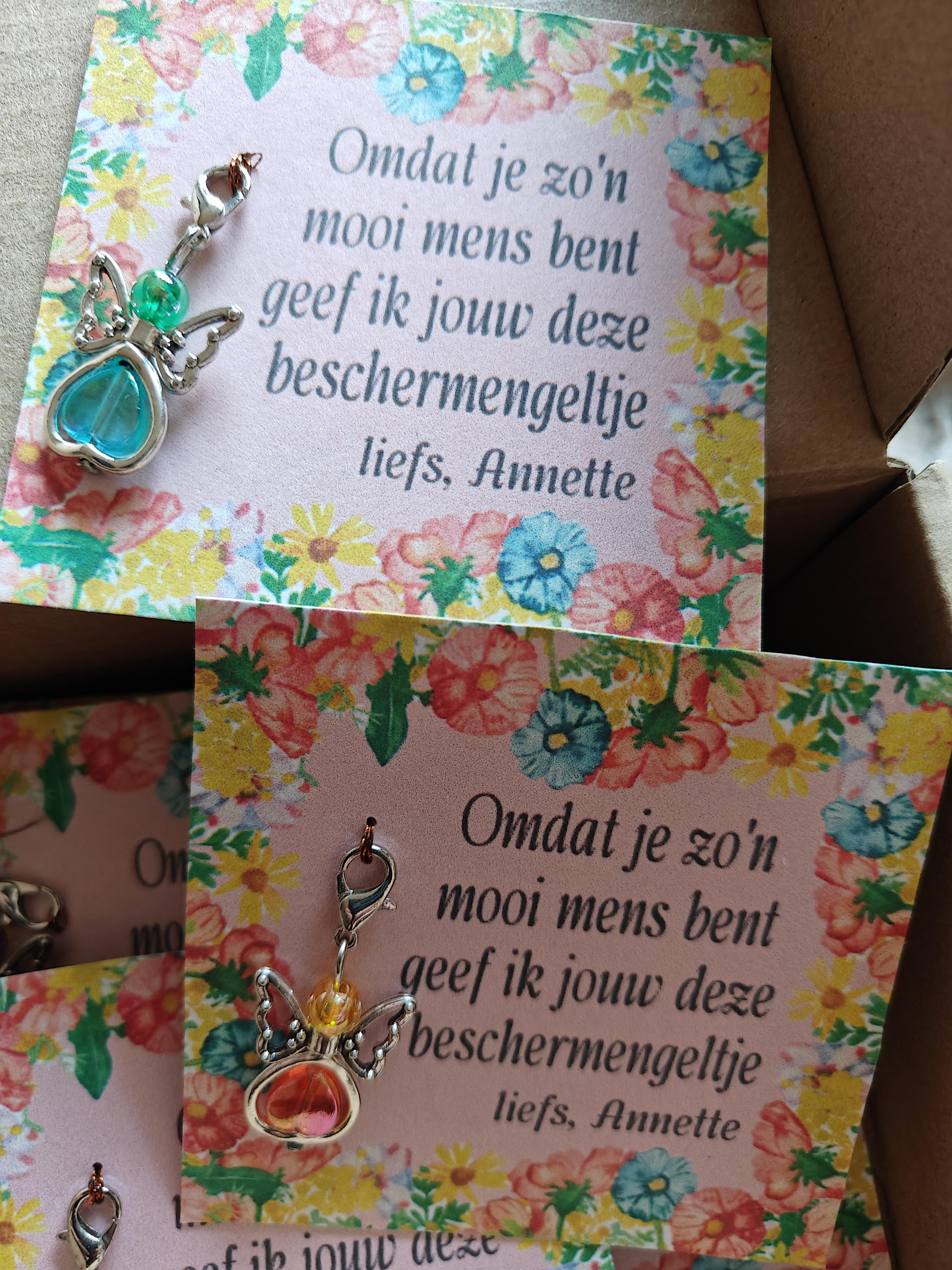 Beschermengeltjes met kaartje